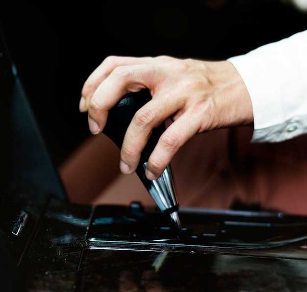 Подготовка к разгрузке замка зажигания