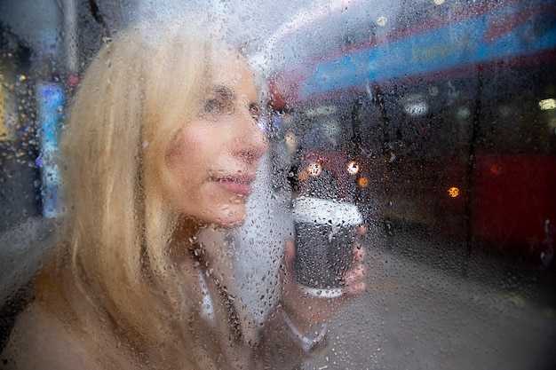 Почему запотевают стекла в машине и как бороться с этим – причины и советы
